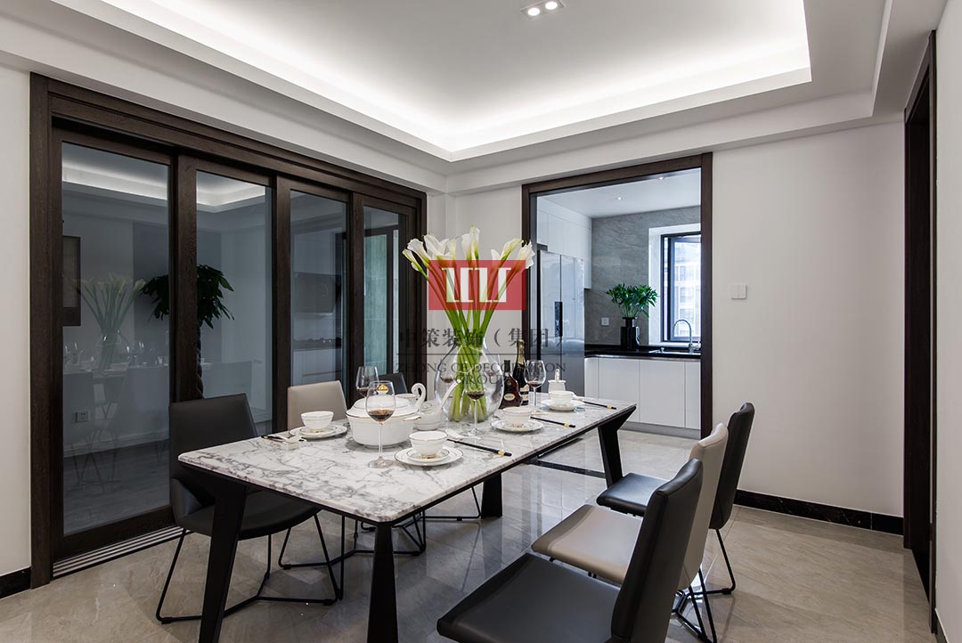 04 刘洪利-九夏云水-胡 (16).jpg